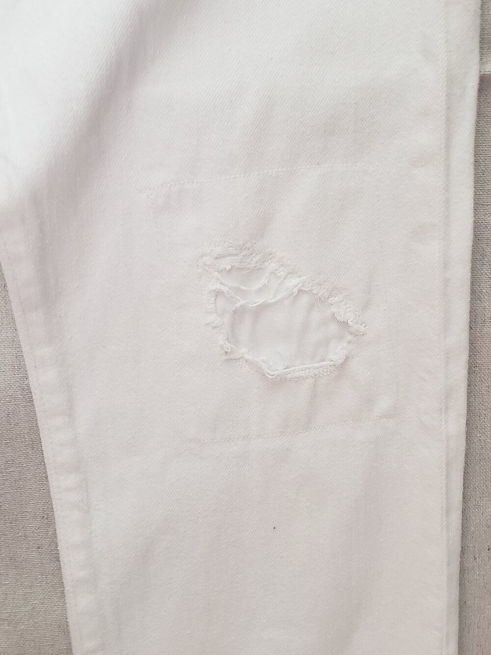 Polo Ralph Lauren Jeans Mens 32x34 White Sullivan Slim Distressed Ripped Denim - Picture 9 of 13
